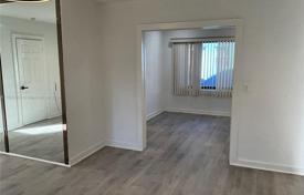 4 dormitorio casa de pueblo 149 m² en Miami, Estados Unidos. $589 000