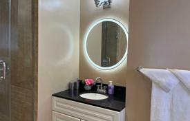 8 dormitorio casa de pueblo en North York, Canadá. C$2 112 000