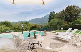 Villa – Camaiore, Toscana, Italia. 2 400 000 €