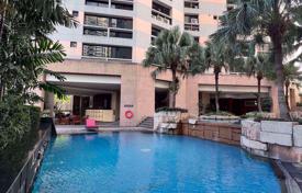 3-dormitorio apartamentos en condominio en Khlong Toei, Tailandia. $603 000