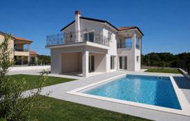 8 dormitorio casa de pueblo 150 m² en Žminj, Croacia. 489 000 €