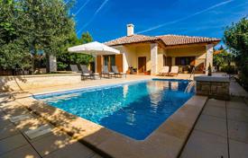 4 dormitorio casa de pueblo 108 m² en Šišan, Croacia. 480 000 €
