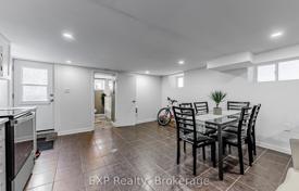 15 dormitorio casa de pueblo en York, Canadá. C$2 282 000