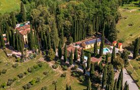 35 dormitorio villa 1223 m² en Chiusi, Italia. 2 500 000 €