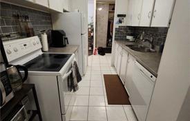 5 dormitorio piso en Scarborough, Canadá. C$691 000
