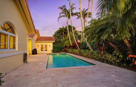 Casa de pueblo – Palmetto Bay, Florida, Estados Unidos. $2 299 000
