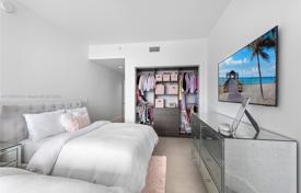 Condominio – North Miami Beach, Florida, Estados Unidos. $2 299 000