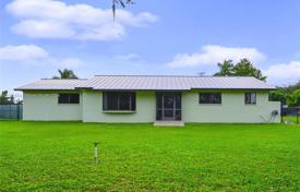 Casa de pueblo – Homestead, Florida, Estados Unidos. $910 000