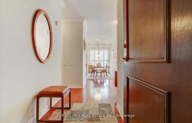 5 dormitorio piso en Etobicoke, Canadá. C$1 311 000
