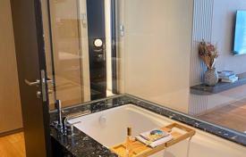 2-dormitorio apartamentos en condominio en Khlong Toei, Tailandia. $4 600  por semana