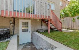 7 dormitorio casa de pueblo en Etobicoke, Canadá. C$1 504 000