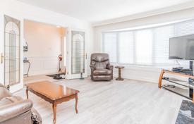 4 dormitorio casa de pueblo en North York, Canadá. C$1 483 000