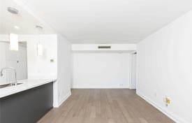 1 dormitorio piso en Bay Street, Canadá. C$1 071 000