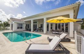 Villa – Coral Gables, Florida, Estados Unidos. 2 856 000 €