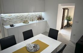 3 dormitorio piso 93 m² en Poreč, Croacia. 425 000 €