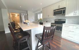5 dormitorio casa de pueblo en North York, Canadá. C$2 516 000