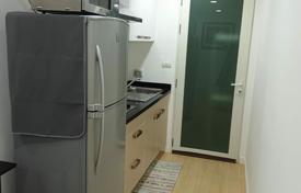 1-dormitorio apartamentos en condominio en Watthana, Tailandia. $281 000