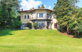 Villa – Baveno, Piedmont, Italia. Precio a consultar