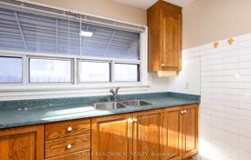 9 dormitorio casa de pueblo en Scarborough, Canadá. C$1 584 000