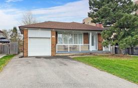 11 dormitorio casa de pueblo en Etobicoke, Canadá. C$1 601 000