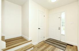 8 dormitorio casa de pueblo en Scarborough, Canadá. C$1 568 000