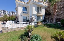 5 dormitorio villa 280 m² en Kargicak, Turquía. 27 486 000 TRY