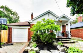 Casa de pueblo – Etobicoke, Toronto, Ontario,  Canadá. C$1 558 000