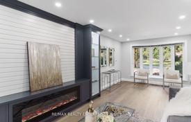 9 dormitorio casa de pueblo en North York, Canadá. C$2 543 000