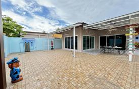 5 dormitorio villa 350 m² en Pattaya, Tailandia. $238 000