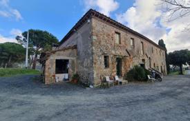 4 dormitorio villa 18700 m² en Volterra, Italia. 630 000 €