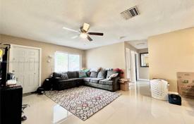 Casa de pueblo – Tamarac, Broward, Florida,  Estados Unidos. $420 000