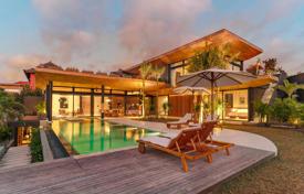 5 dormitorio villa 650 m² en Uluwatu, Indonesia. $4 000 000