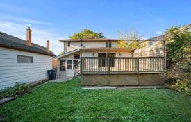 8 dormitorio casa de pueblo en North York, Canadá. C$2 408 000