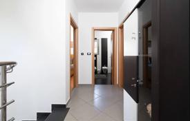 4 dormitorio casa de pueblo 210 m² en Marcana, Croacia. 465 000 €