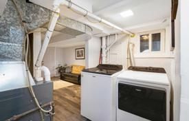 6 dormitorio adosado en Old Toronto, Canadá. C$1 842 000