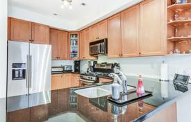 5 dormitorio adosado en Etobicoke, Canadá. C$1 725 000