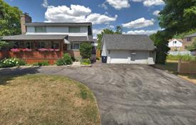 3 dormitorio casa de pueblo en Etobicoke, Canadá. C$1 273 000