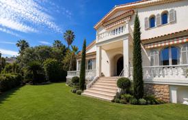 8 dormitorio villa en Cannes, Francia. 11 200 €  por semana