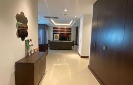 3-dormitorio apartamentos en condominio en Pathum Wan, Tailandia. $4 200  por semana