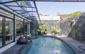 3 dormitorio villa 280 m² en Kerobokan, Indonesia. $355 000