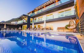 Villa – Kalkan, Antalya, Turquía. 5 500 €  por semana
