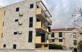 4 dormitorio piso 100 m² en Tivat city, Montenegro. 400 000 €