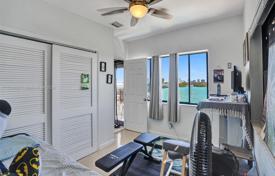 2-dormitorio apartamentos en condominio 87 m² en Miami, Estados Unidos. $320 000
