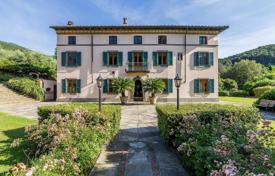 41 dormitorio villa 1158 m² en Lucca, Italia. 3 500 000 €