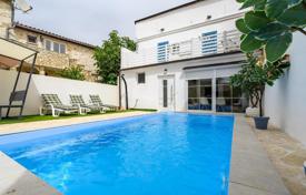 5 dormitorio casa de pueblo 140 m² en Poreč, Croacia. 340 000 €