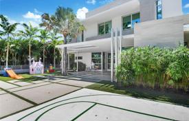 Villa – Bal Harbour, Florida, Estados Unidos. $6 800 000