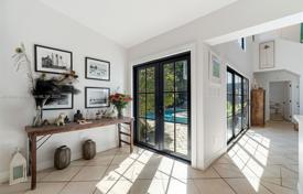 4 dormitorio casa de pueblo 319 m² en Miami, Estados Unidos. $2 976 000