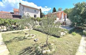 6 dormitorio casa de pueblo 204 m² en Vinkuran, Croacia. 790 000 €