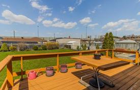 7 dormitorio casa de pueblo en North York, Canadá. C$1 229 000