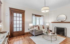 13 dormitorio adosado en Old Toronto, Canadá. C$2 199 000